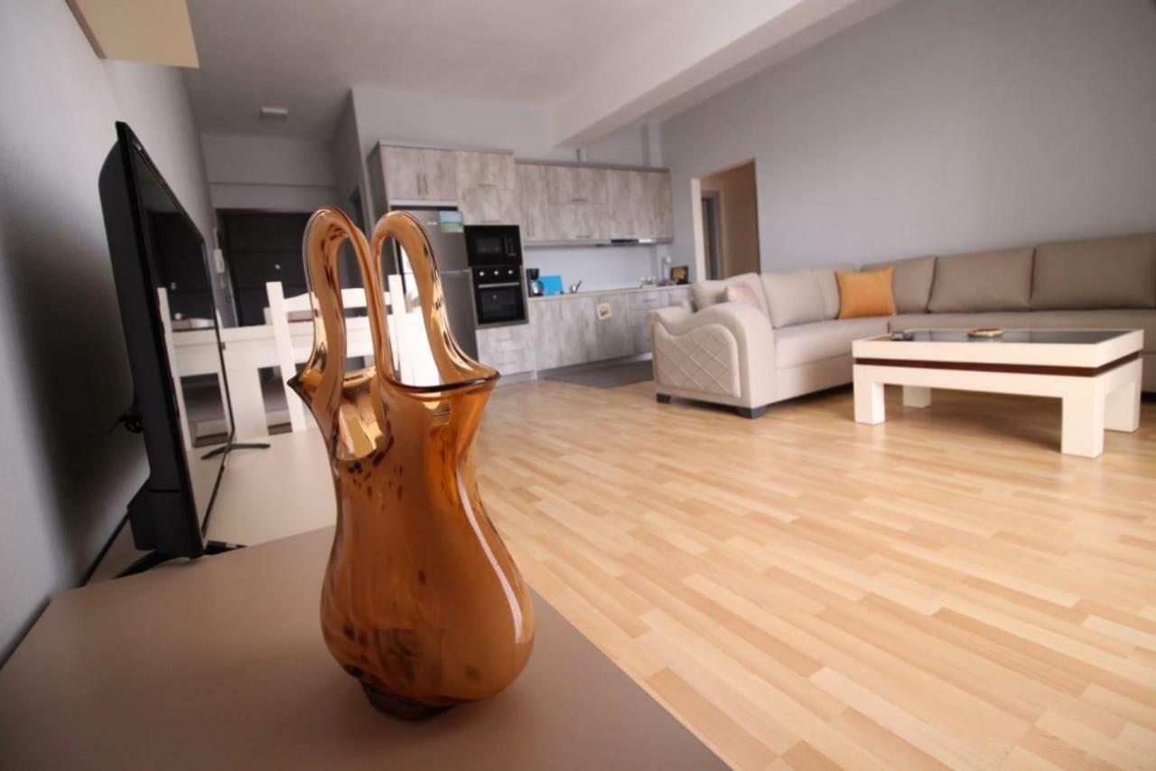 Xhemi'S Apartment Σαράντα Εξωτερικό φωτογραφία